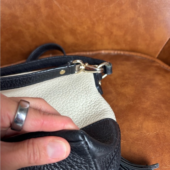 Kate Spade Southport Avenue Mini Maria Leather Crossbody Black Cream Tassel - Picture 13 of 14